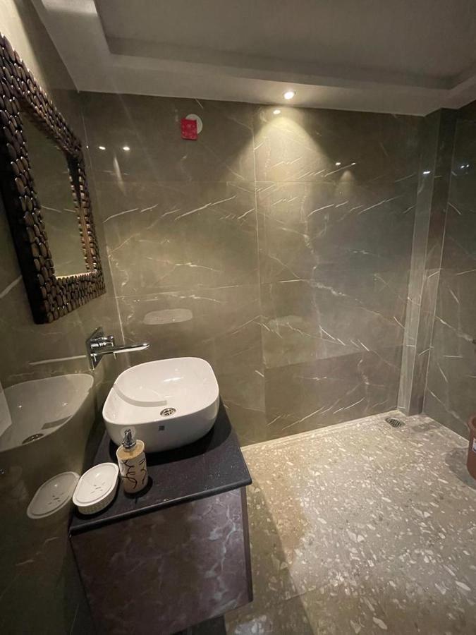 Flxho Uno - Serviced Apartment & Rooms - Golf Course Road Gurgaon Ngoại thất bức ảnh