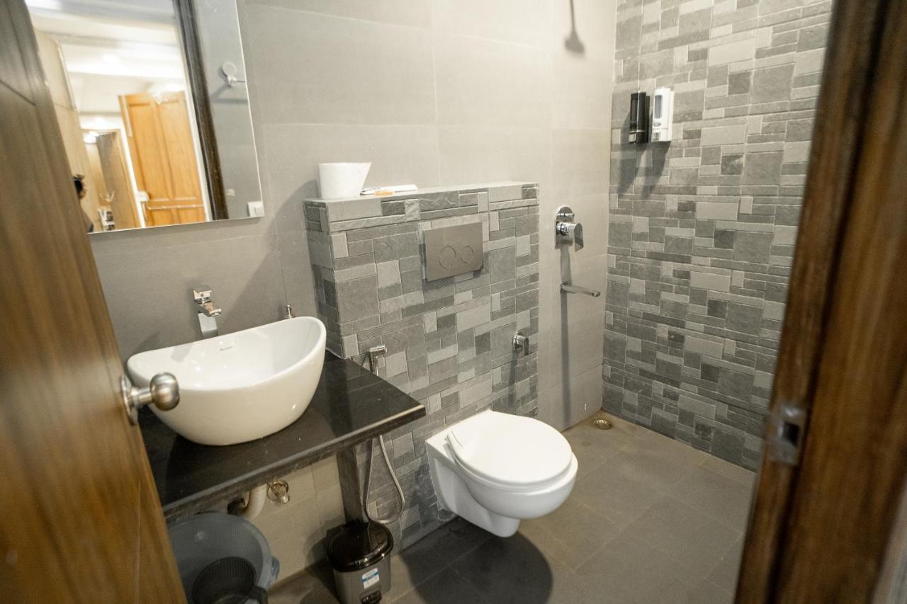 Flxho Uno - Serviced Apartment & Rooms - Golf Course Road Gurgaon Ngoại thất bức ảnh